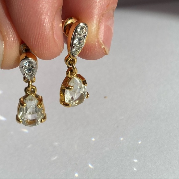 EVEVIC crystals from SWAROVSKI dangle earrings for pierced ears - Picture 2 of 12